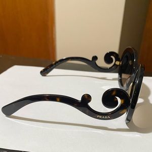 Baroque Prada Sunglass with case , tortoise